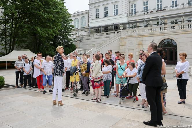 Spotkanie Pierwszej Damy z uczestnikami oraz kadrą Warsztatu Terapii Zajęciowej Caritas Diecezji Drohiczyńskiej w Bielsku Podlaskim