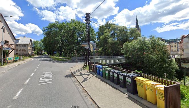 Lądek Zdrój przed i po powodzi. Wstrząsający obraz zniszczeń