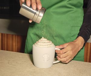 Przyszedł wyczekiwany sezon na Pumpkin Spice Latte! 