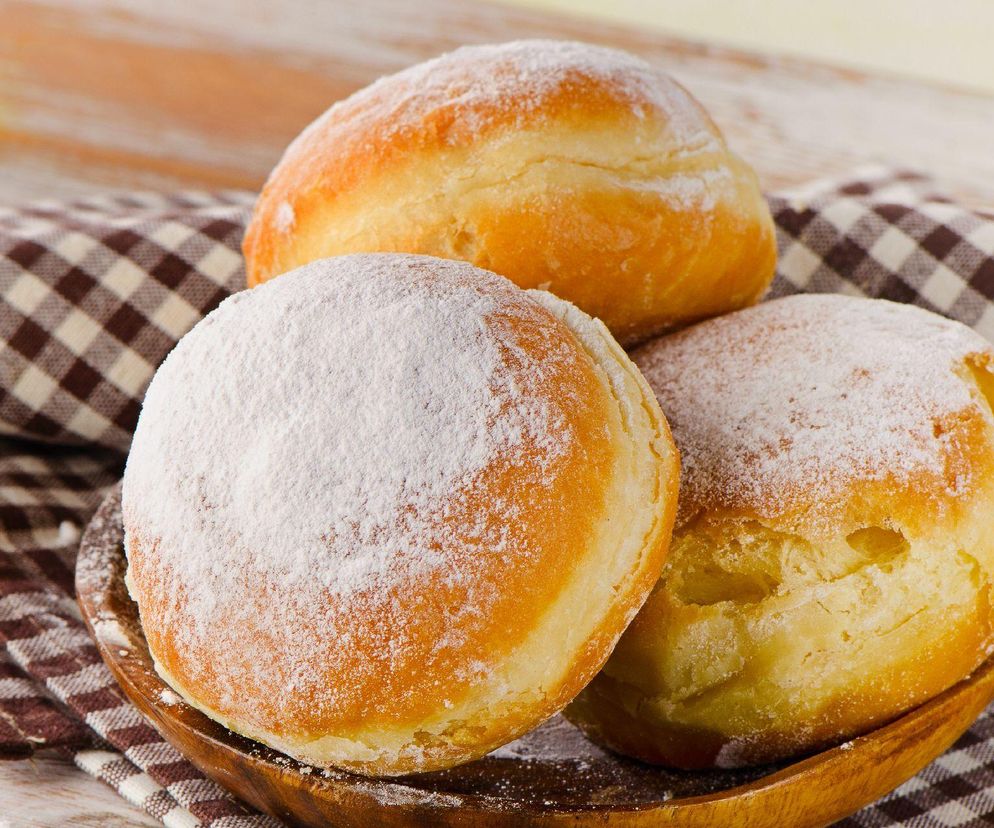Jak zrobić pączki bez smażenia? Fit przepis na tłusty czwartek