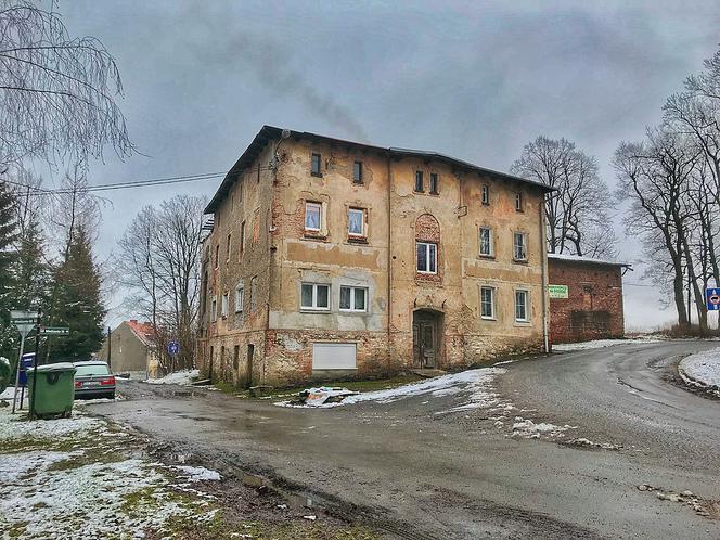 Jeden z nielicznych domów w Miedziance