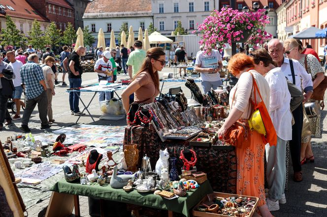 Mikołowski Jarmark Staroci odbywa się na Rynku