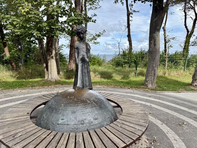 Rewal. Aleja zakochanych