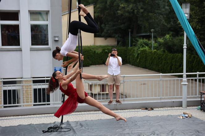 Carnaval Show w Plazie w Lublinie. Było zianie ogniem, pokaz iluzji i żonglerki oraz spektakl aerialowy!