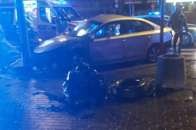 Naćpany kierowca roztrzaskał auto w centrum Białegostoku. Trafił do aresztu [WIDEO]