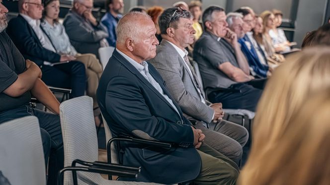 Decyzją Kapituły Nagrodę Główną w Konkursie zdobyła Dorota Filipiak za książkę „Bug z Tobą. Historie o życiu i śmierci na wsi nadbużańskiego Podlasia”