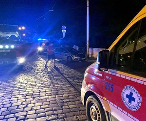 Nocna akcja w centrum Wrocławia. Rozebrana i pijana kobieta postawiła służby na nogi