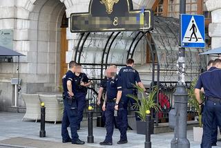 Horror. Atak Gruzinów z nożami w barze w Śródmieściu! Dwie osoby w szpitalu