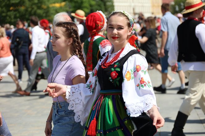 420 par zatańczyło tradycyjnego „Poloneza dla Lublina”!