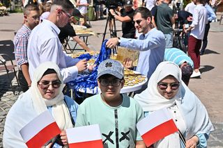 Polskie przysmaki wpadły w oko arabskiej turystce. U górala z Krupówek zostawiła mnóstwo dudków