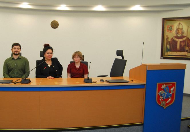 Debaty siedleckiej młodzieży ze szkół podstawowych i średnich odbyły się w ramach kampanii profilaktycznej Widzę Rozmawiam Reaguję 2025