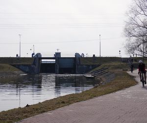 Wiosna rozgościła się w Lublinie! Mieszkańcy tłumnie ruszyli w niedzielę nad Zalew Zemborzycki, który otworzył Edward Gierek