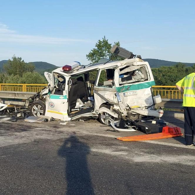 Tragedia na Słowacji. Polska ciężarówka wjechała w służby