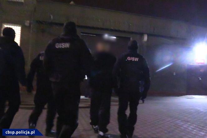 Wronki. Spektakularna akcja CBŚP. Antyterroryści rozbili szajkę narkotykową [WIDEO]
