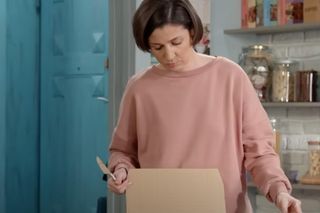 Pierwsza miłość. Zwiastun serialu: Kinga (Aleksandra Zienkiewicz) 