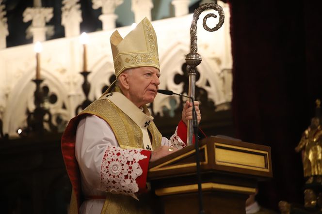 Abp Jędraszewski w czasie Mszy św. za Ojczyznę: Nie można zaprzestać pracy na rzecz Polski
