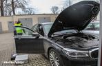 Naćpany i poszukiwany uciekał policji kradzionym drogim BMW
