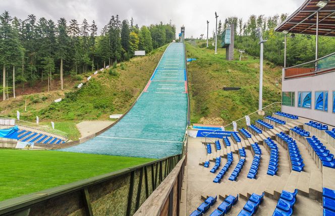 Most kolejowy nad doliną Łabajowa w Wiśle