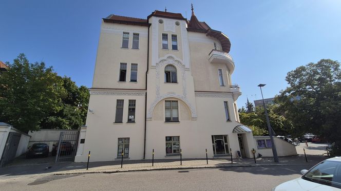 To jedna z piękniejszych kamienic w Olsztynie. Przetrwała wojnę