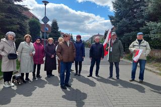 Mieszkańcy ulicy św. Brata Alberta protestowali. Waczymy o przywrócenie drogi jednokierunkowej