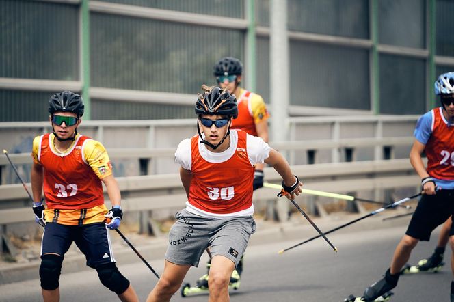 W pierwszym dniu zawodów o Puchar Polski w biegach na nartorolkach Marwe Cup zawodnicy wzięli udział w sprincie techniką dowolną