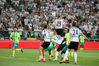 Legia Warszawa – AEK Larnaka: Znakomita pierwsza połowa to za mało. Legia zagra tylko o Ligę Konferencji [WYNIK, SKŁADY]