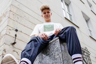 Powrót do szkoły z Mateuszem Golickim! Polski Justin Bieber rozkochuje śpiewając wielki hit