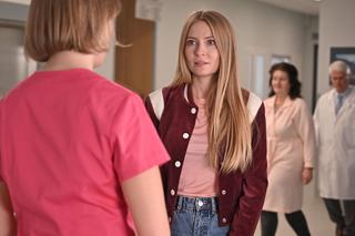 Barwy szczęścia, odcinek 2448 - opis, streszczenie: Dominika próbuje zobaczyć się z Sebastianem w szpitalu