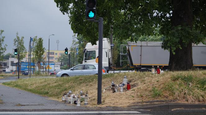 Korona księżniczki i pluszowe misie w miejscu tragedii! Tu zginęła 12-letnia Wiktoria [ZDJĘCIA, WIDE]