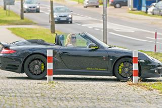 Joanna Liszowska w Porsche 911 Turbo S Cabriolet Edition 918 Spyder