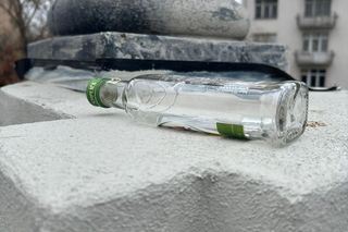 Dlaczego na Marszu Niepodległości 2024 w Warszawie tak śmierdziało? Końskie łajno to nie wszystko