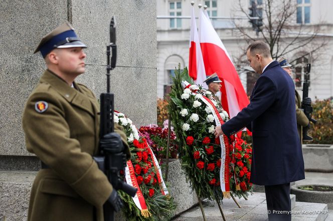 Złożenia wieńców przed pomnikami Ojców Niepodległości: Wincentego Witosa, Ignacego Jana Paderewskiego, Ignacego Daszyńskiego, Romana Dmowskiego, Wojciecha Korfantego i Marszałka Józefa Piłsudskiego.