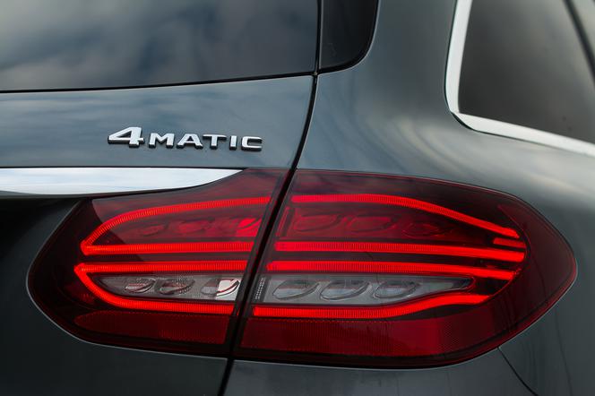 Mercedes-Benz C220d Kombi 4Matic 9G-Tronic AMG Line