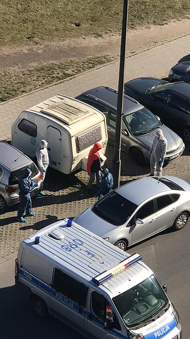 Koronawirus w Łodzi. 42-latek z podejrzeniem COVID-19 uciekł ze szpitala. Policja znalazła go na Teofilowie