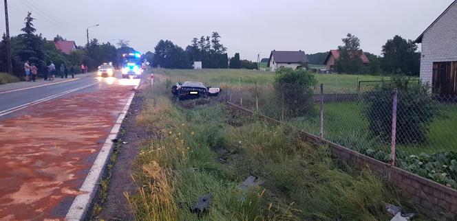 Ferrari rozbite na drodze krajowej nr 45 w Gaszynie 