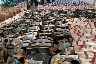 Kilka tysięcy świątecznych paczek trafiło do potrzebujących mieszkańców [WIDEO]