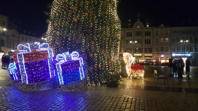 Bydgoszcz w świątecznej odsłonie zachwyca! Tu jest MAGICZNIE! [ZDJĘCIA]