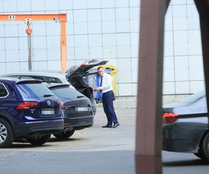 Zjechali na spotkanie do siedziby PiS na Nowogrodzką  -- 