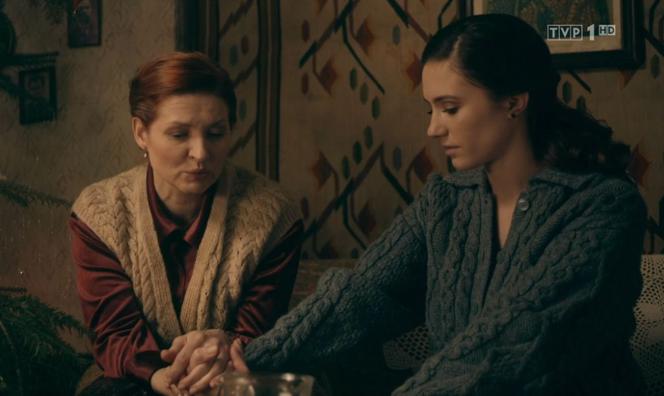 Stulecie Winnych 4 odcinek 43. Ania (Urszula Grabowska), Ewa (Sonia Mietielica)