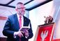 Najnowszy sondaż partyjny pokazuje, za kim naprawdę są Polacy! Mentzen i Braun triumfują 
