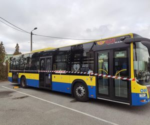 Tarnów. 20-latek wypalił z pistoletu do miejskiego autobusu. Nie wie, czemu to zrobił