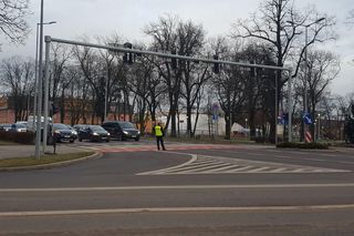 Wyłączą jutro światła na dużym skrzyżowaniu na DK12 w Lesznie. Będą szukać przyczyny awarii sygnalizacji