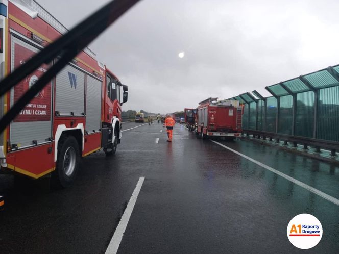 Wypadek na autostradzie A1 w Świerklanach