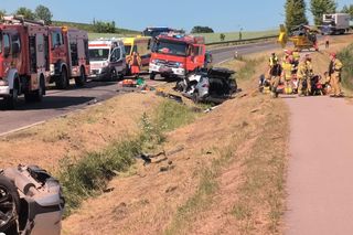 Wypadek pod Mrągowem. Zderzyły się dwa auta. Dzieci wśród rannych