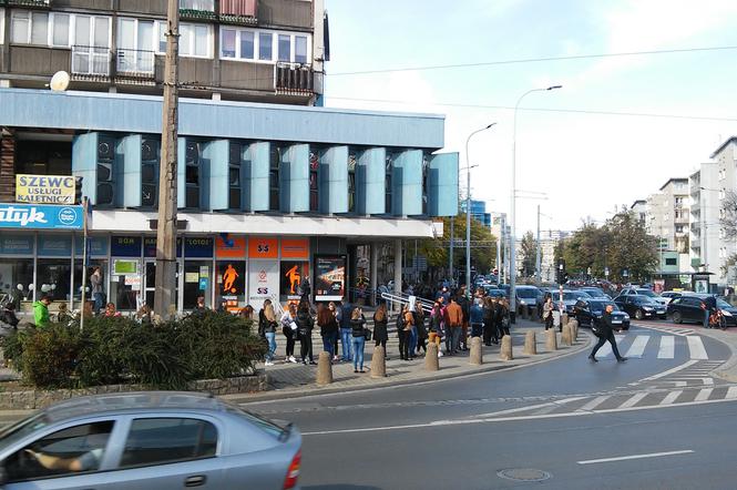 W kolejce po Urbancard trzeba było spędzić nawet kilkadziesiąt minut