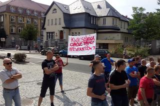 Górniczy protest przed siedzibą PGG. Chcemy podwyżek! [ZDJĘCIA]