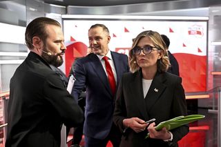 Tak wyglądała zakulisowa rozgrzewka kandydatów przed startem debaty [ZDJĘCIA]