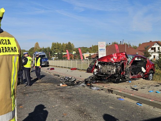  Mucharz. Śmiertelny wypadek na drodze krajowej nr 28. Trzy osoby nie żyją [ZDJĘCIA]