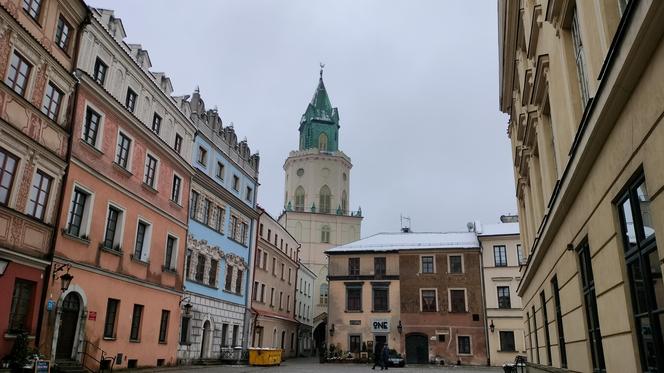 Pierwszy śnieg w tym sezonie! Lublin jest ukryty pod zimową pierzynką 