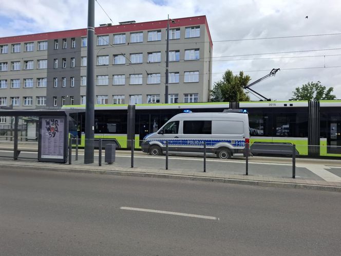  Olsztyn. Format - Śmierć na torach. Tramwaj potrącił rowerzystkę! Poważne utrudnienia.